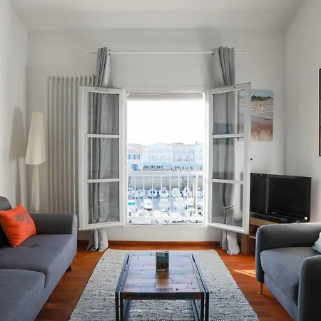 Appartement Sur L'îlot Au Centre Du Port, Vue Exceptionnelle !