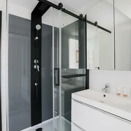 Appartement Sur L'îlot Au Centre Du Port, Vue Exceptionnelle ! Saint-Martin-de-Ré
