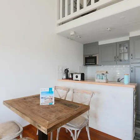 Appartement Sur L'îlot Au Centre Du Port, Vue Exceptionnelle ! *
