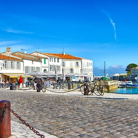 Appartement Sur L'îlot Au Centre Du Port, Vue Exceptionnelle ! *